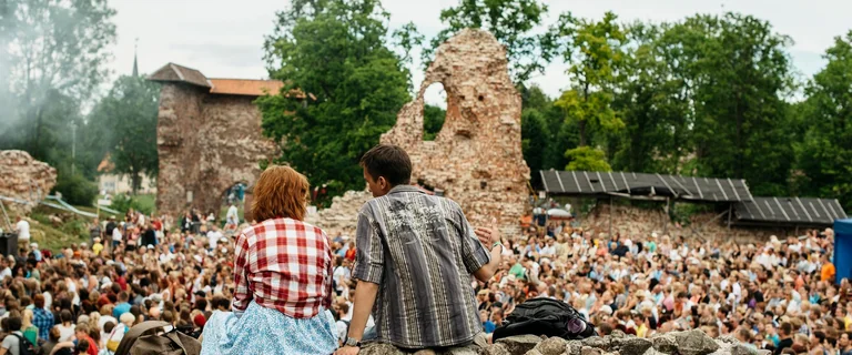 Viljandi folkfestival toob pärimuse lossiparki 23.–26. juulil
