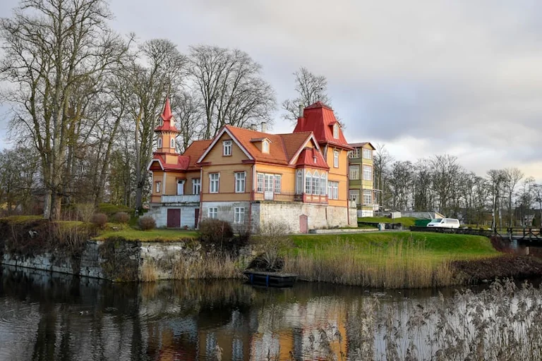 Pärnu kultuuriõhtu: Tõstamaa mõisatuur ja teater 22. augustil
