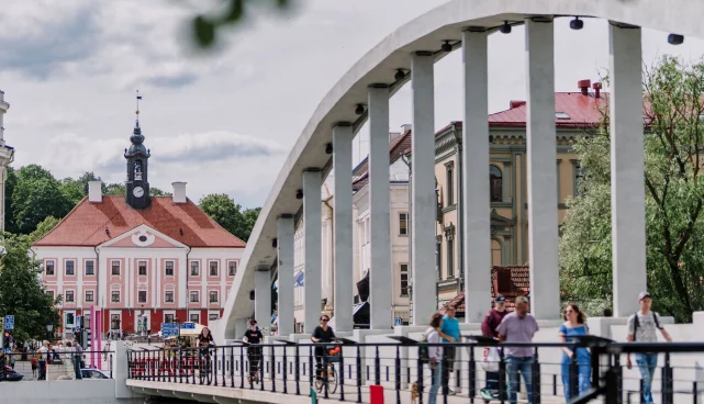 Tartu parkijad saavad parkimisluba vahetada mobiiliga